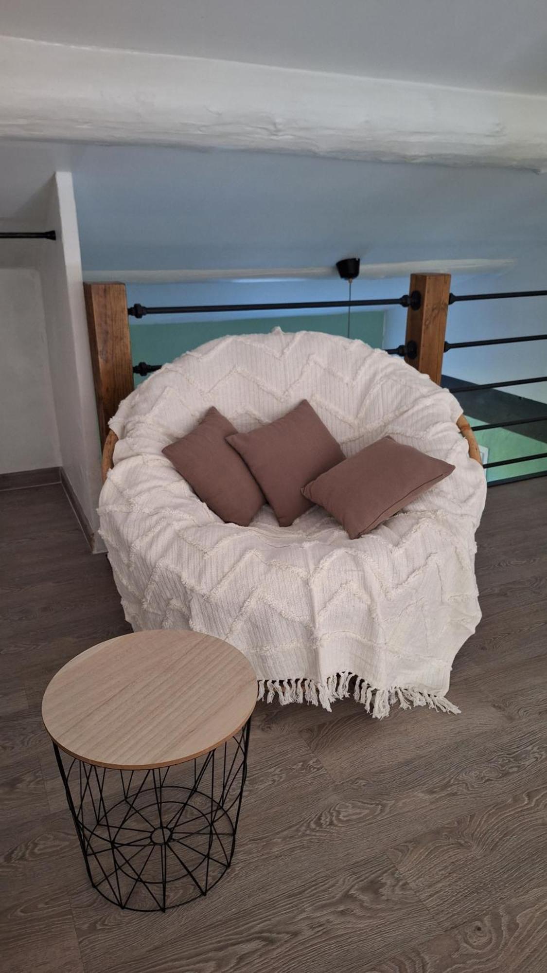 몽투 Loft En Duplex Au Mas De La Restanque 아파트 외부 사진